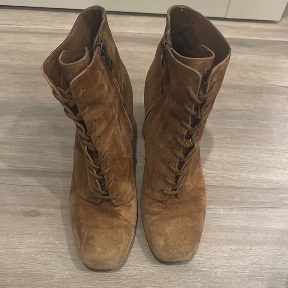 Vince Brown Lace-Up Women's Boots size 9
